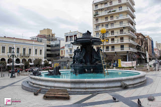 Πάτρα: Aσυνείδητοι κατέστρεψαν το Συντριβάνι της πλατείας Γεωργίου - Φωτογραφία 1
