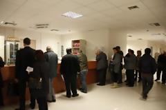 Επίσημος οδηγός του ΙΚΑ-Σύνταξη από τα 55 για 350.000 άνδρες, γυναίκες
