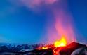 Έκρηξη ηφαιστείου με φόντο το Βόρειο Σέλας - Φωτογραφία 4