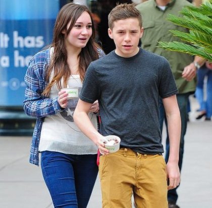Βrooklyn Beckham: Ο 14χρονος γιος του διάσημου ζεύγους ραντεβού με την κοπέλα του! - Φωτογραφία 1