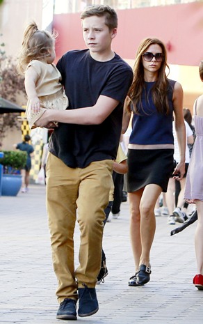 Βrooklyn Beckham: Ο 14χρονος γιος του διάσημου ζεύγους ραντεβού με την κοπέλα του! - Φωτογραφία 2