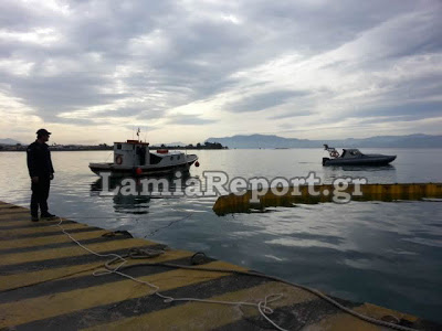 Στυλίδα: Συναγερμός στο λιμάνι για ρύπανση από πετρελαιοκηλίδα - Φωτογραφία 3