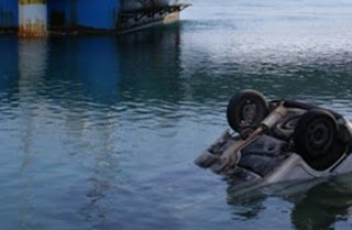 Πάτρα: Νεκρός νεαρός άνδρας - Επεσε με το αυτοκίνητό του στη θάλασσα - Φωτογραφία 1
