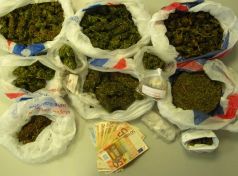 Συνελήφθη απότακτος Τρικαλινός Αστυνομικός για εμπορία ναρκωτικών ουσιών - Φωτογραφία 1