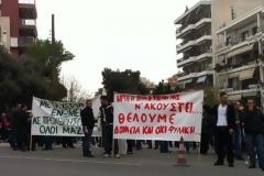 ΤΩΡΑ: Θέλουμε δουλειά και όχι φυλακή- Πολίτες υπέρ των μεταλλείων χρυσού βρίσκονται έξω από την Περιφέρεια (video+ΦΩΤΟ)