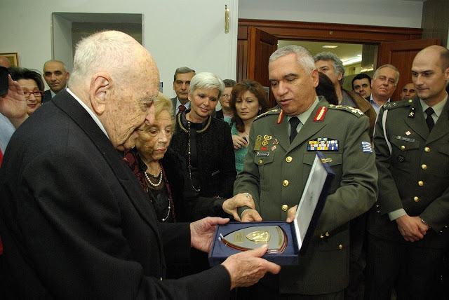 ΠΑΡΟΥΣΙΑ ΑΡΧΗΓΟΥ ΓΕΕΘΑ ΣΕ ΤΕΛΕΤΗ ΣΤΟ ΠΟΛΕΜΙΚΟ ΜΟΥΣΕΙΟ/ΠΑΡΑΡΤΗΜΑ ΘΕΣΣΑΛΟΝΙΚΗΣ - Φωτογραφία 4