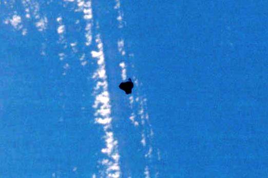 Μυστηριώδες αντικείμενο φωτογραφήθηκε στο διάστημα από τη Nasa - Φωτογραφία 1