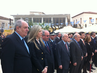 Στις επίσημες εκδηλώσεις στην Άμφισσα ο κοινοβουλευτικός εκπρόσωπος των Ανεξάρτητων Ελλήνων Τέρενς Κουίκ - Φωτογραφία 1