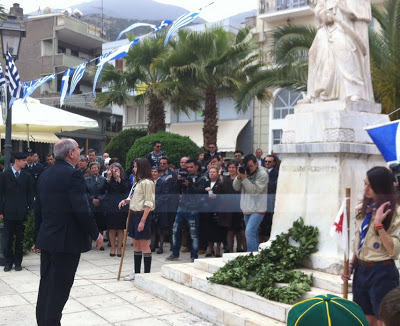 Στις επίσημες εκδηλώσεις στην Άμφισσα ο κοινοβουλευτικός εκπρόσωπος των Ανεξάρτητων Ελλήνων Τέρενς Κουίκ - Φωτογραφία 2