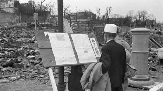 Τόκιο 1945: Εικόνες ενός βομβαρδισμού... - Φωτογραφία 15