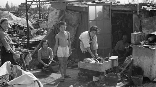 Τόκιο 1945: Εικόνες ενός βομβαρδισμού... - Φωτογραφία 17