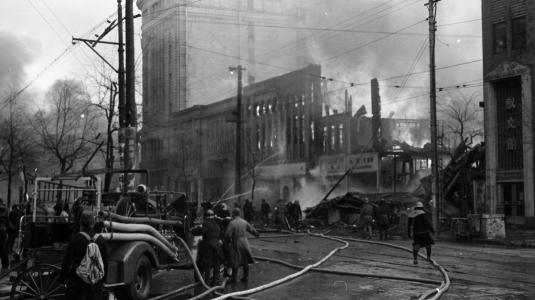 Τόκιο 1945: Εικόνες ενός βομβαρδισμού... - Φωτογραφία 5