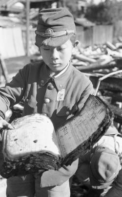 Τόκιο 1945: Εικόνες ενός βομβαρδισμού... - Φωτογραφία 8