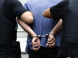 Σύλληψη Αλβανών στη Βάρη για διαρρήξεις - Φωτογραφία 1