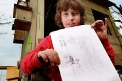 11χρονος δείχνει την λύση για έξοδο της Ελλάδας από το ευρώ!