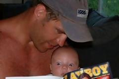 Αν υπήρχε βραβείο χειρότερου γονιού θα το έπαιρνε κάποιος από αυτούς (εικόνες)