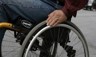 Απίστευτη ληστεία στο Αιγάλεω...Μπήκαν με αναπηρικό καροτσάκι σε τράπεζα στο Αιγάλεω - Φωτογραφία 1