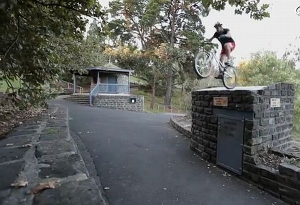 VIDEO: Exreme κόλπα με το ποδήλατο! - Φωτογραφία 1