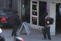 Συμβαίνει τώρα....Γέμισαν το Μεταξουργείο ΝΑΡΚΩΤΙΚΑ οι αφρικανοί...Χαμπάρι δεν έχει πάρει η αστυνομία. (φωτο)