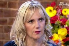 Με μισούν επειδή είμαι τόσο όμορφη...