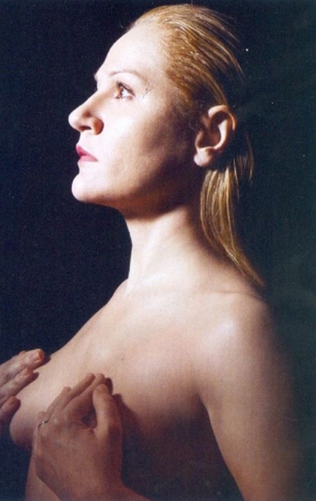 Ε. Μελέτη, Ε. Μανωλίδου, Σίσσυ Χρηστίδου και άλλες 50 γυναίκες γυμνές για τον καρκίνο του μαστού - Φωτογραφία 8
