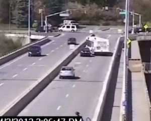 VIDEO: Χτύπησε ποδηλάτη και προσπάθησε να φύγει - Φωτογραφία 1