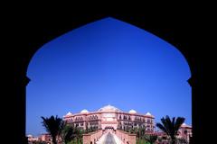 7 αστέρων ξενοδοχείο απόλυτης χλίδας στο Αμπού Ντάμπι