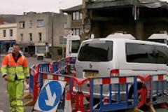 Κατέστρεψε μνημείο 500 ετών με ένα…φτέρνισμα