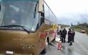 Φωτιά σε τουριστικό λεωφορείο που εκτελούσε το δρομολόγιο Επίδαυρος - Ναύπλιο - Μυκήνες - Φωτογραφία 1
