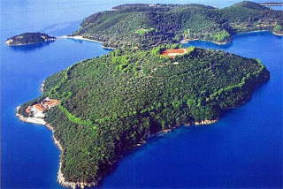 Aποκάλυψη: Το ιστορικό νησί Σκορπιός του Ωνάση πουλήθηκε σε Ρώσο μεγιστάνα - Φωτογραφία 1
