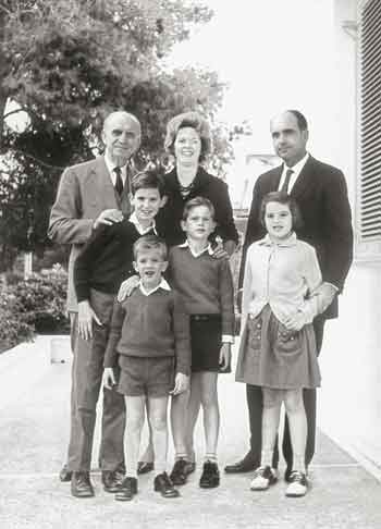 H Mαργαρίτα γράφει βιβλίο για όλα όσα έζησε με τον Ανδρέα Παπανδρέου και τα παιδιά τους - Φωτογραφία 5