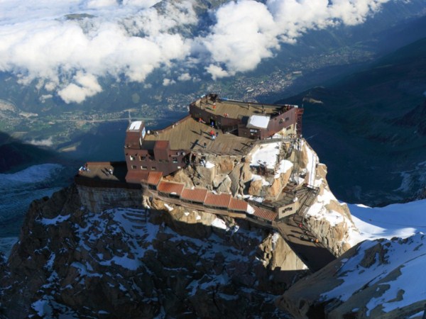 ΔΕΙΤΕ: AIGUILLE DU MIDI Η γέφυρα που… κόβει την ανάσα - Φωτογραφία 3