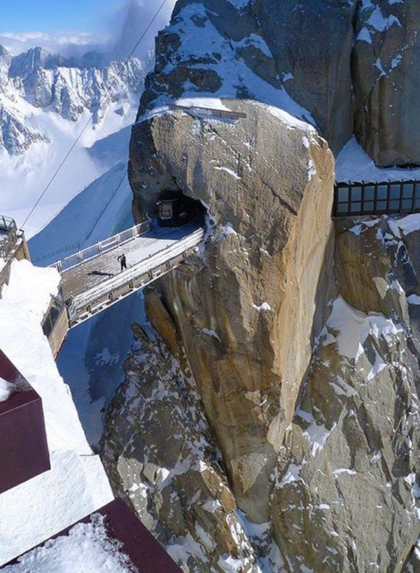 ΔΕΙΤΕ: AIGUILLE DU MIDI Η γέφυρα που… κόβει την ανάσα - Φωτογραφία 4