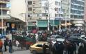Συγκέντρωση των κατοίκων της Ιερισσού έξω από το αστυνομικό μέγαρο Θεσσαλονίκης - Φωτογραφία 1