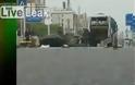 Βίντεο που κόβει την ανάσα. Λεωφορείο στη Κίνα εκρήγνυται οn camera...
