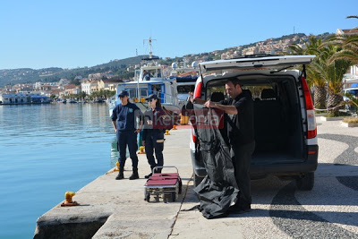 Βρέθηκε πτώμα άνδρα στο λιμάνι του Αργοστολίου (πιθανότατα ανήκει στον Βούλγαρο που έπεσε από την Γέφυρα) - Φωτογραφία 4