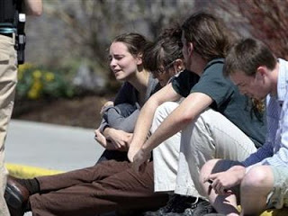 Η.Π.Α.:Πυροβολισμοί σε Πανεπιστημιούπολη - Φωτογραφία 1