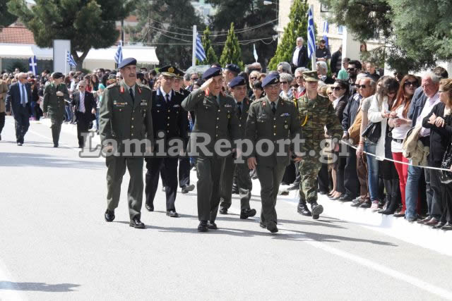 Ορκωμοσία Β΄ΕΣΣΟ του 2013 στο Κέντρο Εκπαίδευσης Υλικού Πολέμου στη Λαμία (Βίντεο - Φωτό) - Φωτογραφία 13