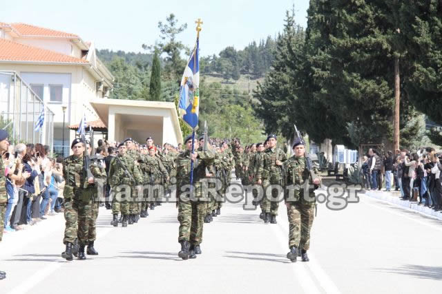 Ορκωμοσία Β΄ΕΣΣΟ του 2013 στο Κέντρο Εκπαίδευσης Υλικού Πολέμου στη Λαμία (Βίντεο - Φωτό) - Φωτογραφία 14