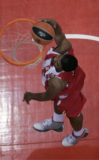 ΜΕ... ΕΙΚΟΝΕΣ ΤΟ ΟΛΥΜΠΙΑΚΟΣ - ΕΦΕΣ (71-53) *PHOTOS* - Φωτογραφία 4