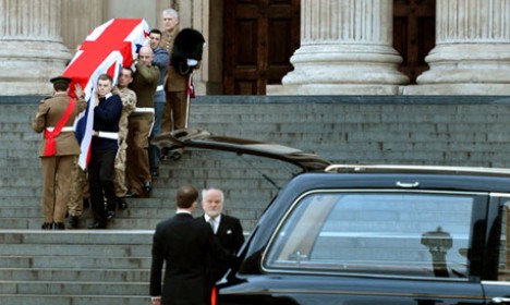Η κηδεία της Θάτσερ σε... πρόβα τα ξημερώματα στο Λονδίνο! - Φωτογραφία 4