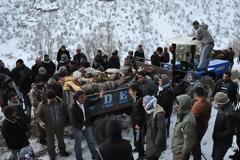 Συρία: ΝΑ ΠΟΥΜΕ ΣΤΟΠ ΣΤΗΝ ΑΝΑΙΣΘΗΣΙΑ ΚΑΙ ΤΗ ΣΙΩΠΗ Ο ΚΟΥΡΔΙΚΟΣ ΛΑΟΣ ΔΟΛΟΦΟΝΕΙΤΑΙ