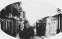 Συλλεκτική φωτογραφία από την παλιά Πάτρα:  To τραμ στην οδό Αγίου Ανδρέου - Φωτογραφία 1
