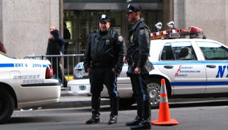 Ν. Υόρκη: Το περίεργο σύστημα της αστυνομίας για την αποτροπή των κλοπών - Φωτογραφία 1