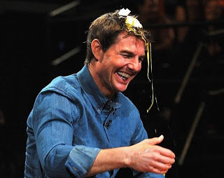 Ο Tom Cruise σπάει αυγά στο κεφάλι του [Video] - Φωτογραφία 1