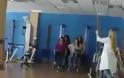 Nοσοκόμες στο Ασκληπιείο Βούλας κάνουν αγώνες ταχύτητας με αναπηρικά καροτσάκια! - Δείτε το video