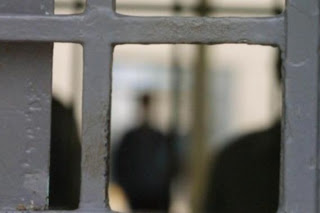 Kαταγγελία - σοκ: Ξεγύμνωμα και ηλεκτροσόκ σε κρατουμένους δέκα Φυλακών της χώρας! - Φωτογραφία 1