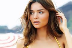 Είναι επίσημο: Η Miranda Kerr κρεμάει τα φτερά τoυ Aγγέλου της Victoria's Secret