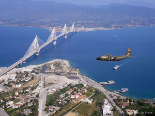 H γέφυρα Ρίου - Αντιρρίου μέσα από τον φακό Ναυπάκτιου Πιλότου της Πολεμικής Αεροπορίας - Φωτογραφία 1