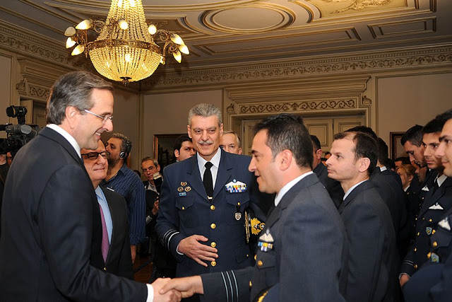 Φωτό από τη συνάντηση του Πρωθυπουργού Αντ.Σαμαρά με το Ιπτάμενο και Τεχνικό Προσωπικό της 114 ΠΜ/331Μ - Φωτογραφία 5